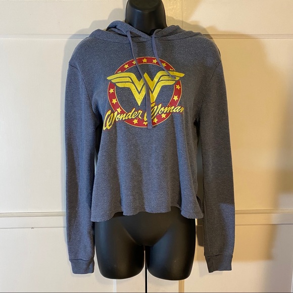 Wonder Woman Super Soft Hoodie Size Small - Picture 1 of 9